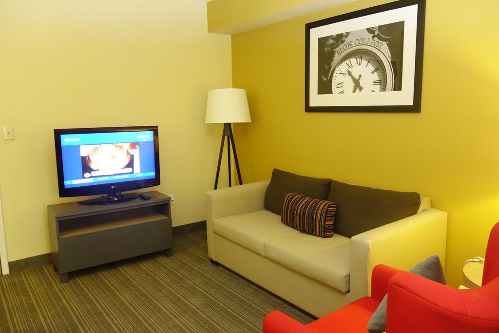 Country Inn & Suites By Radisson, Burlington Elon , Nc Eksteriør billede