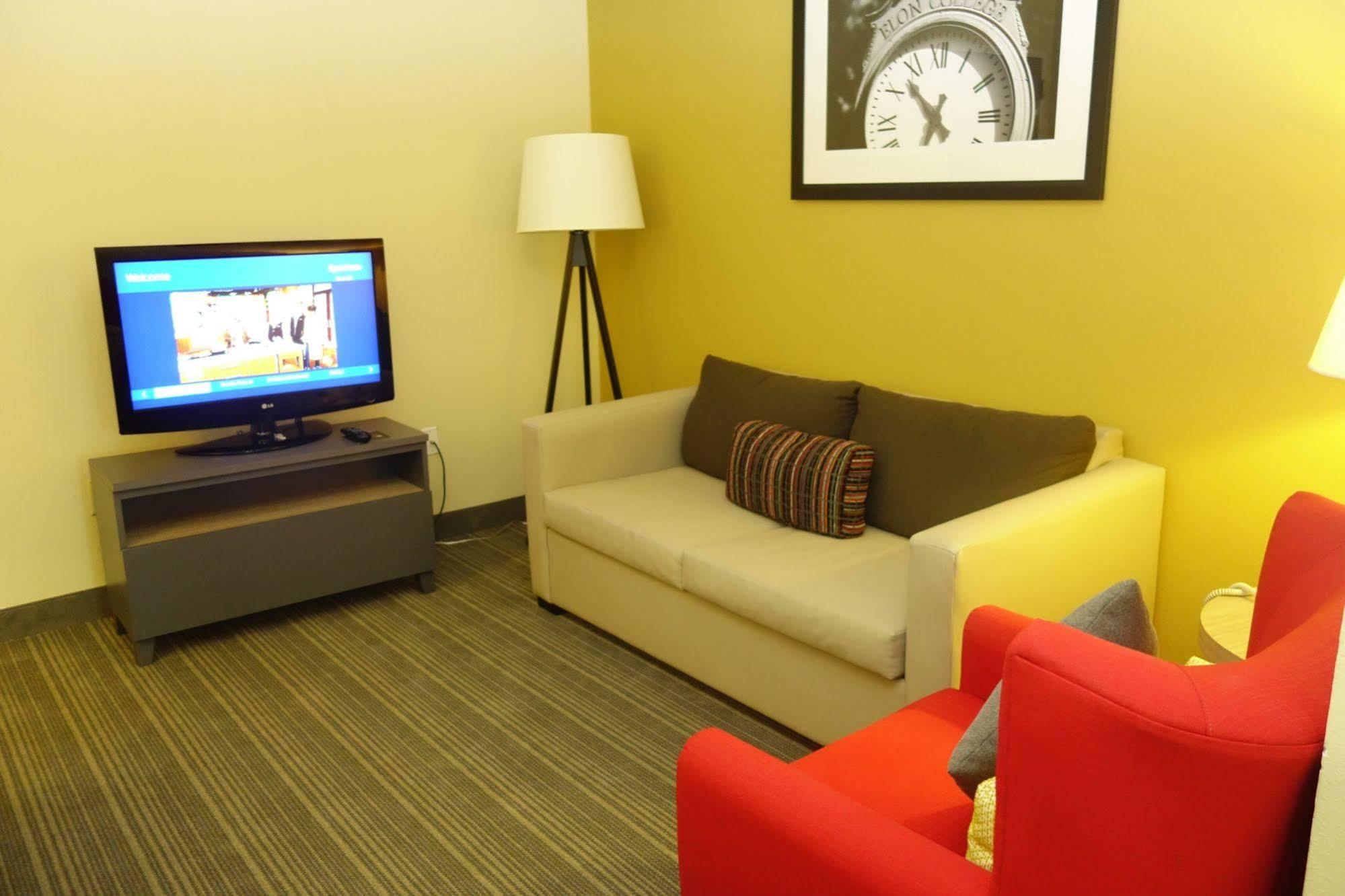 Country Inn & Suites By Radisson, Burlington Elon , Nc Eksteriør billede